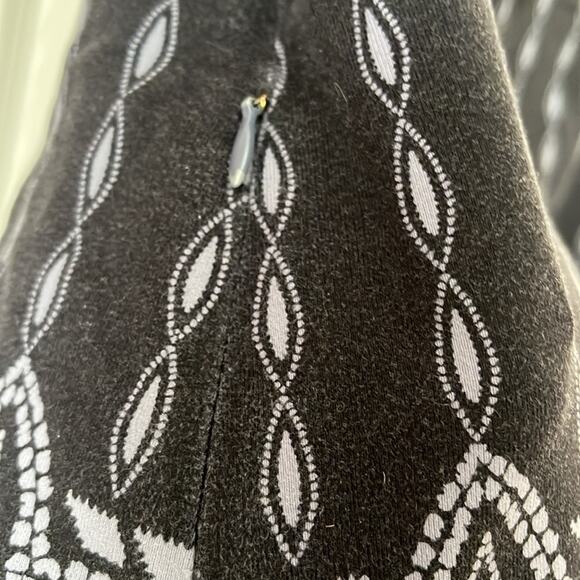 Athleta Aline skort with hidden pocket - Picture 3 of 3